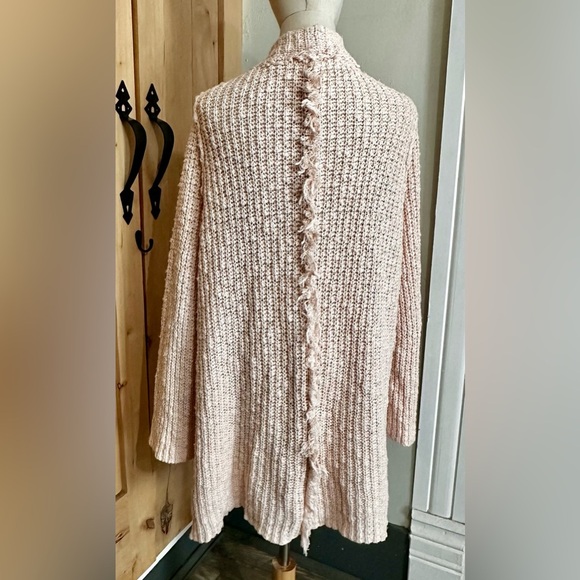 Free People Waterfront Cardigan
Sweater Pink Cream - Picture 6 of 7